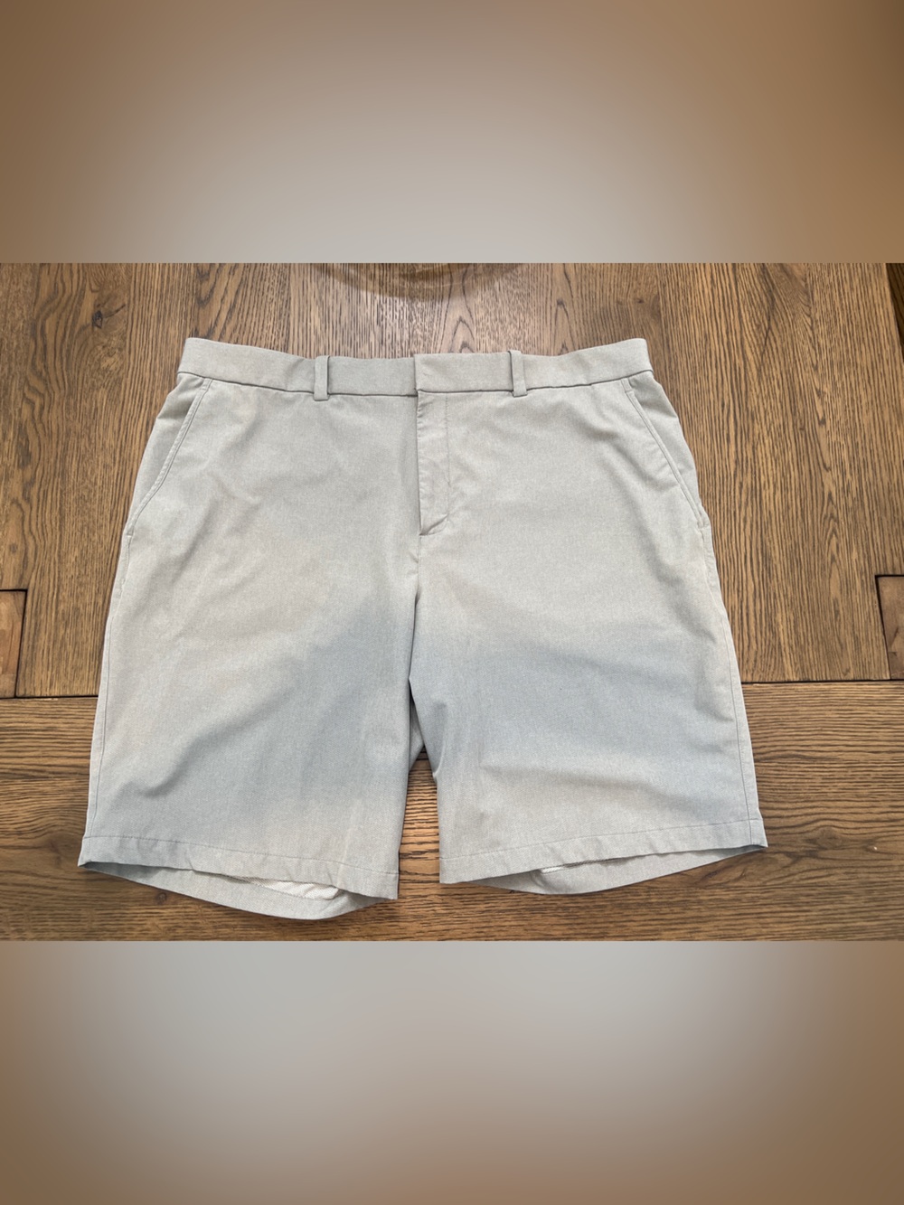 GUC Men's Nike Dri-Fit Classic Casual Shorts in Light Gray - 40